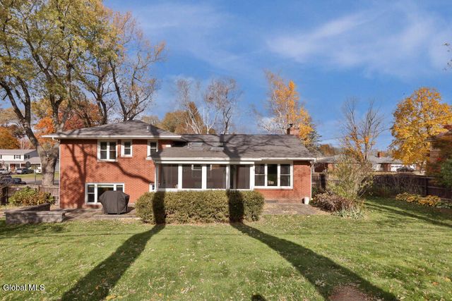 12 Delucia Terrace, Colonie, NY 12211