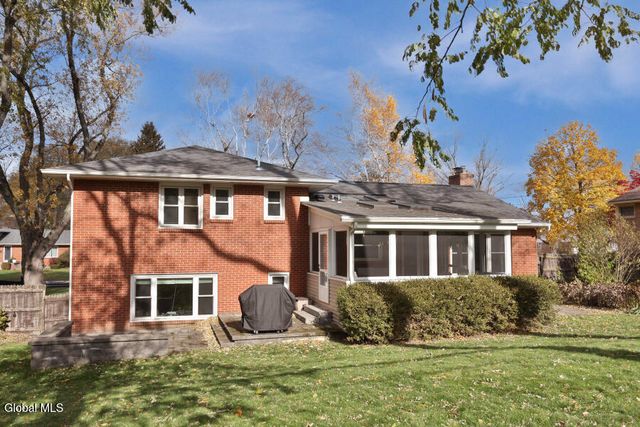 12 Delucia Terrace, Colonie, NY 12211