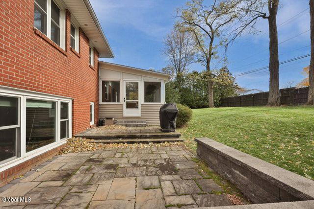 12 Delucia Terrace, Colonie, NY 12211