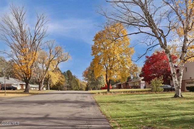 12 Delucia Terrace, Colonie, NY 12211