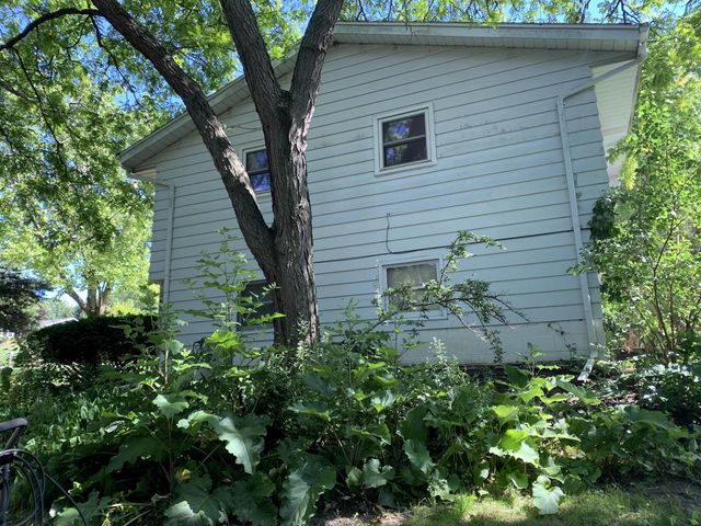 W310S8721 Casper DRIVE, Mukwonago, WI 53149