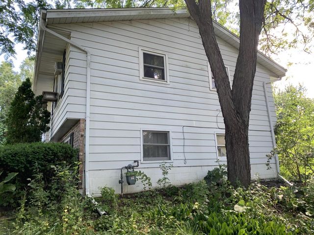 W310S8721 Casper DRIVE, Mukwonago, WI 53149
