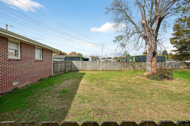 824 W Broad St, Smithville, TN 37166