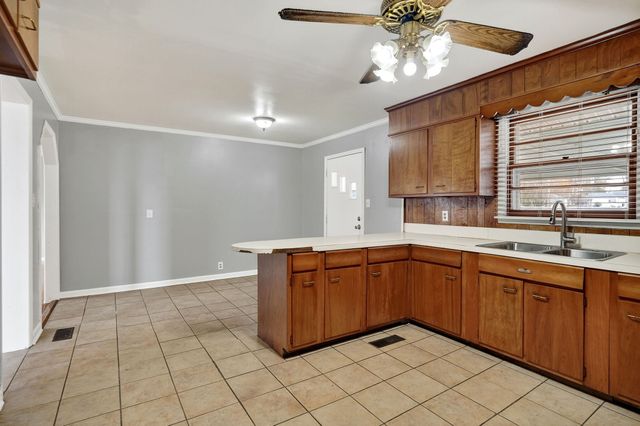 824 W Broad St, Smithville, TN 37166