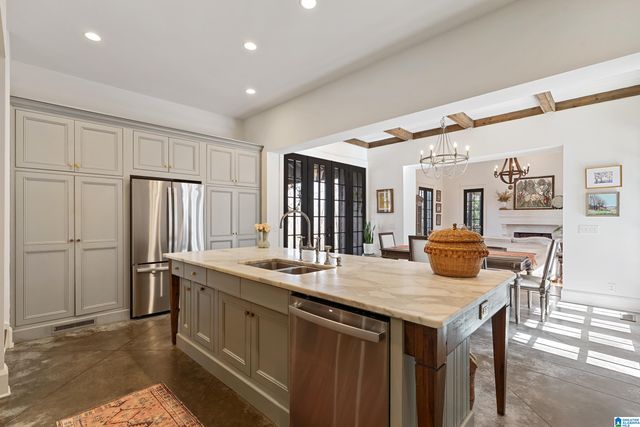 101 CONNEMARA TRAIL, Birmingham, AL 35242