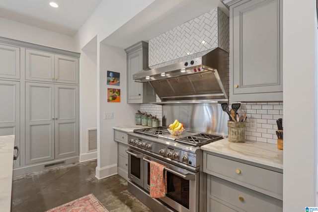 101 CONNEMARA TRAIL, Birmingham, AL 35242