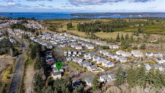 2261 Wallace Loop, Dupont, WA 98327