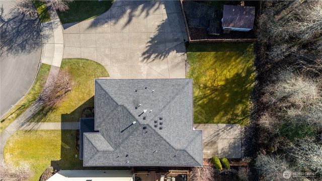 2261 Wallace Loop, Dupont, WA 98327