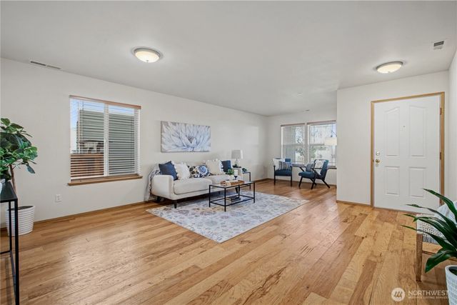 2261 Wallace Loop, Dupont, WA 98327