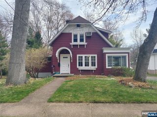 97 Columbus Avenue, Closter, NJ 07624