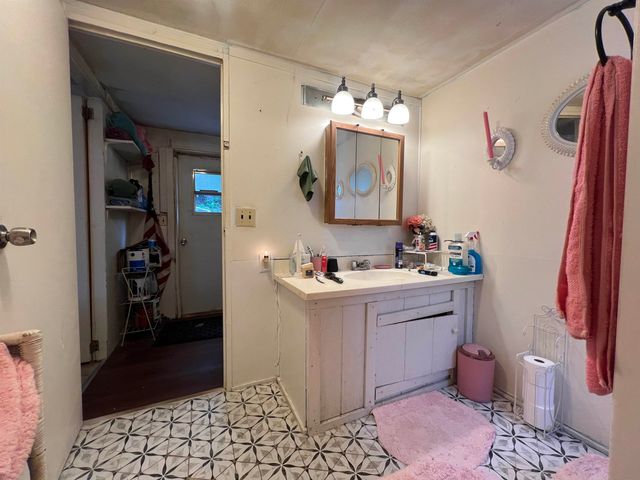 72 Bowman Road, Alton, NH 03809
