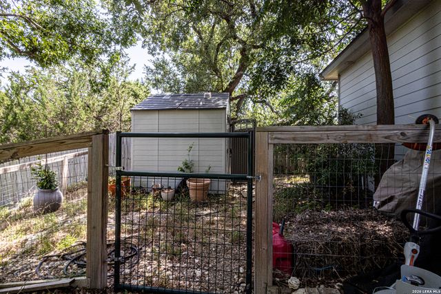 1260 MOUNTAIN VIEW DR, Canyon Lake, TX 78133