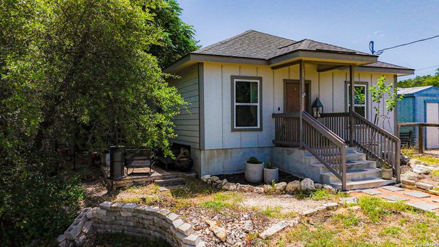1260 MOUNTAIN VIEW DR, Canyon Lake, TX 78133