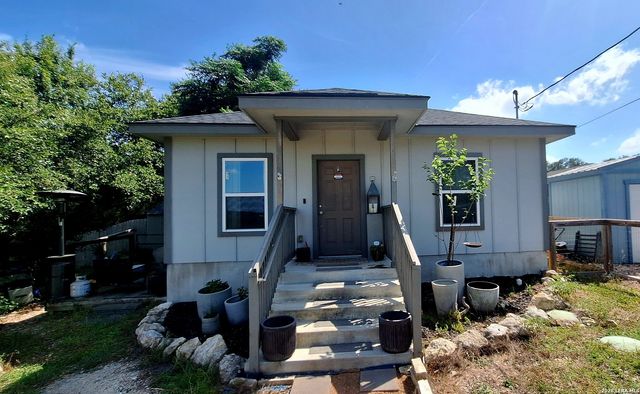 1260 MOUNTAIN VIEW DR, Canyon Lake, TX 78133