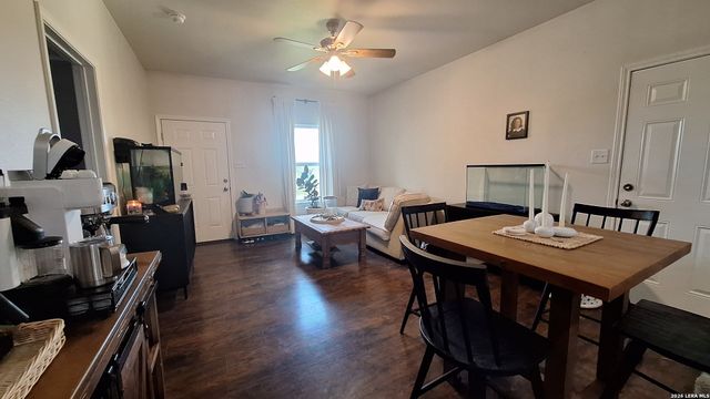 1260 MOUNTAIN VIEW DR, Canyon Lake, TX 78133