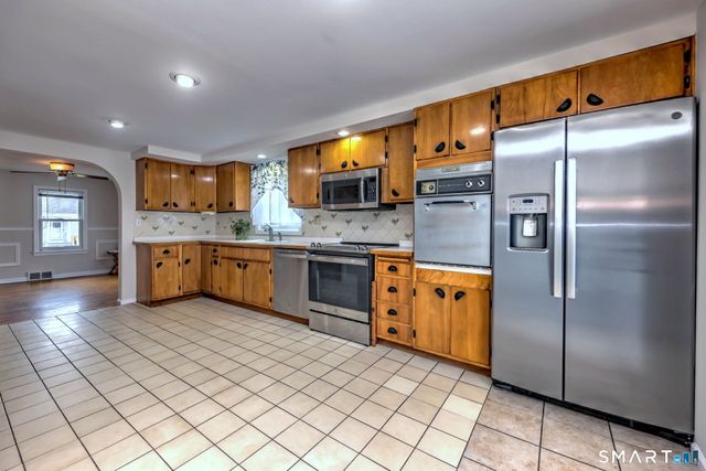 76 Luther Street, Bridgeport, CT 06606