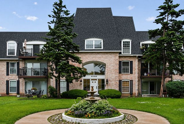 5200 CARRIAGEWAY Drive 317, Rolling Meadows, IL 60008