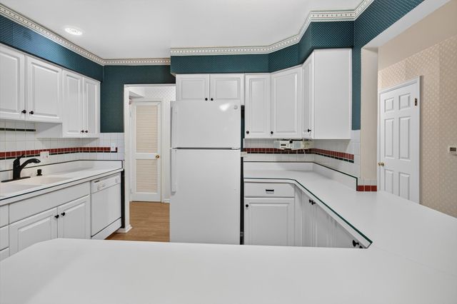 5200 CARRIAGEWAY Drive 317, Rolling Meadows, IL 60008