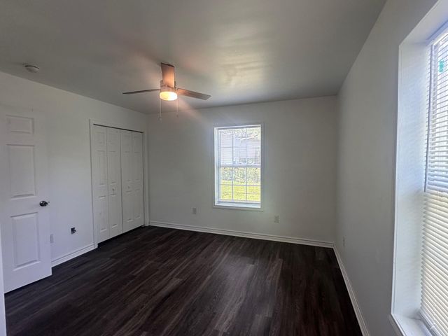 112 Palamino CT, Paige, TX 78659