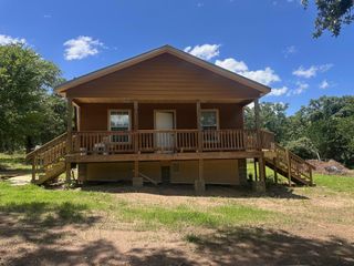 112 Palamino CT, Paige, TX 78659