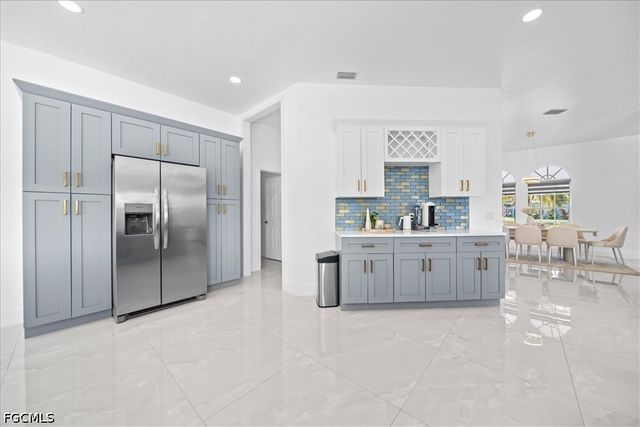 2610 SW Embers TER, Cape Coral, FL 33991