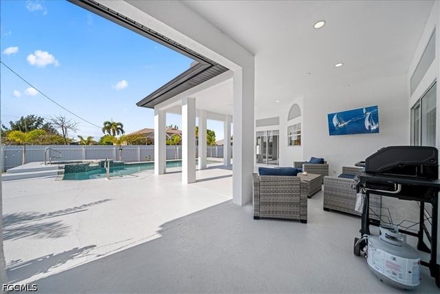 2610 SW Embers TER, Cape Coral, FL 33991