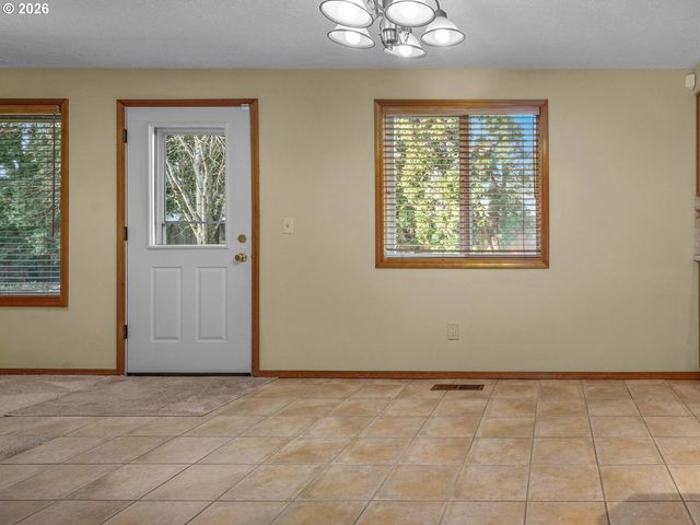 381 Ne 33RD Ct, Hillsboro, OR 97124