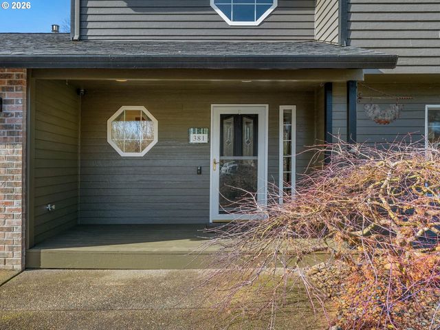 381 Ne 33RD Ct, Hillsboro, OR 97124