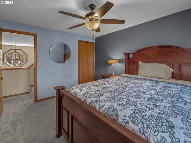 381 Ne 33RD Ct, Hillsboro, OR 97124