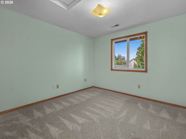 381 Ne 33RD Ct, Hillsboro, OR 97124