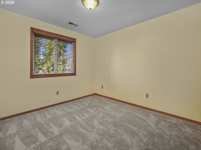 381 Ne 33RD Ct, Hillsboro, OR 97124