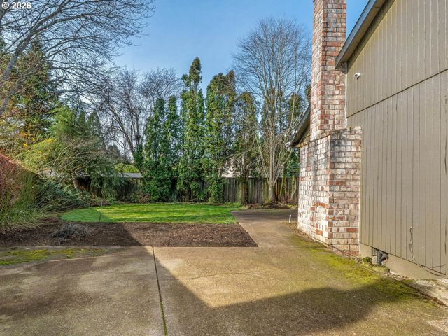 381 Ne 33RD Ct, Hillsboro, OR 97124