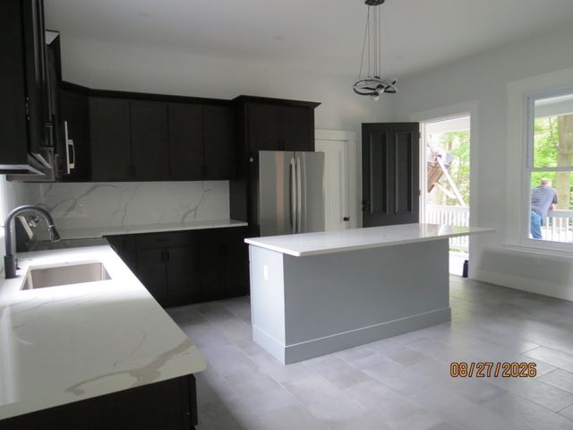 51 Grove Avenue, Leominster, MA 01453