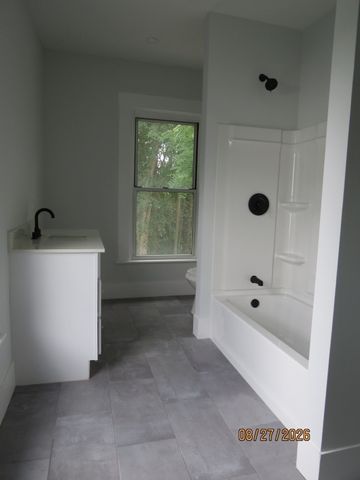51 Grove Avenue, Leominster, MA 01453