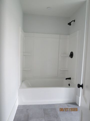 51 Grove Avenue, Leominster, MA 01453