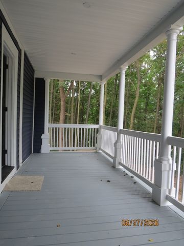51 Grove Avenue, Leominster, MA 01453
