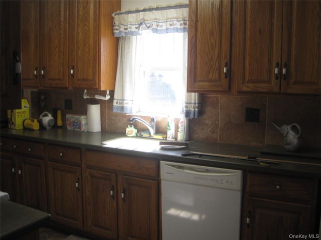 704 Prospect Place, Bellmore, NY 11710