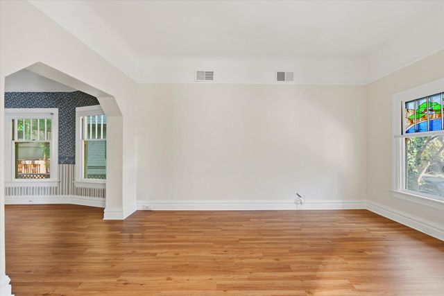 714 18th St, Sacramento, CA 95811