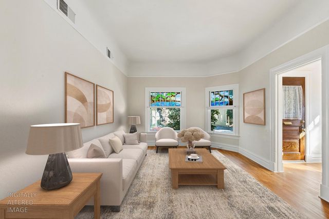 714 18th St, Sacramento, CA 95811