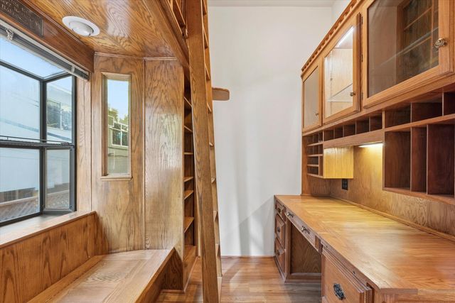 714 18th St, Sacramento, CA 95811