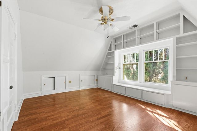 714 18th St, Sacramento, CA 95811