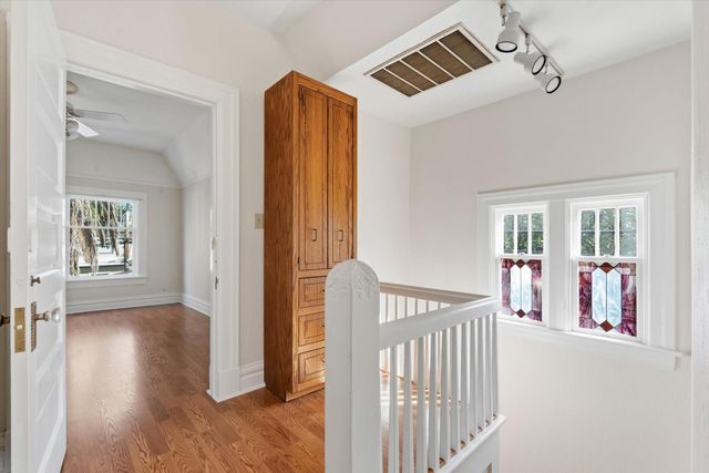 714 18th St, Sacramento, CA 95811