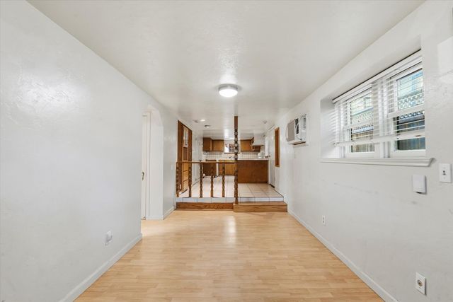 714 18th St, Sacramento, CA 95811