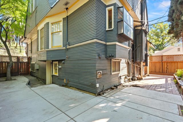 714 18th St, Sacramento, CA 95811