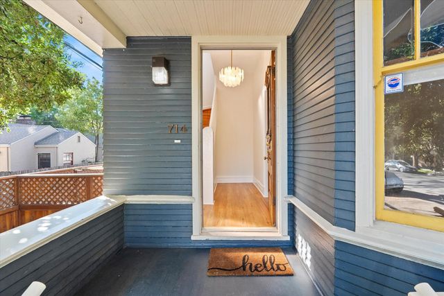 714 18th St, Sacramento, CA 95811