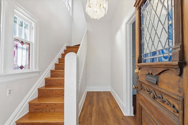 714 18th St, Sacramento, CA 95811