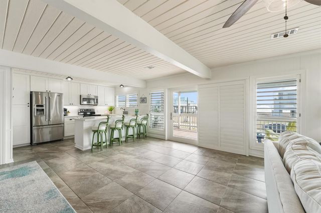 16634 Jamaica Beach Road, Jamaica Beach, TX 77554