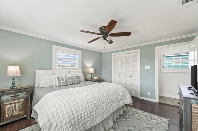 16634 Jamaica Beach Road, Jamaica Beach, TX 77554