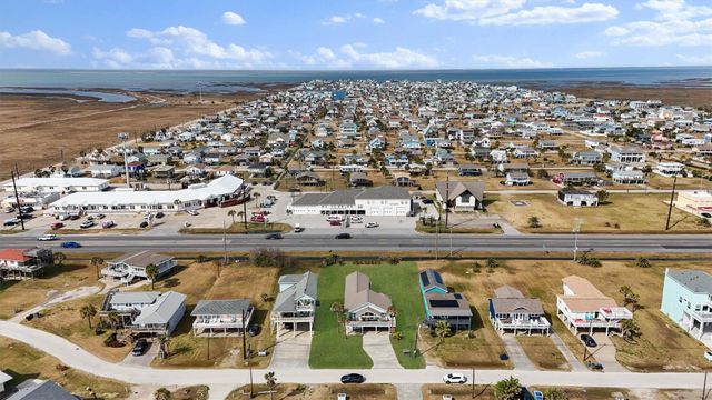 16634 Jamaica Beach Road, Jamaica Beach, TX 77554