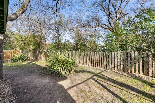 2004 Griswold LN, Austin, TX 78703